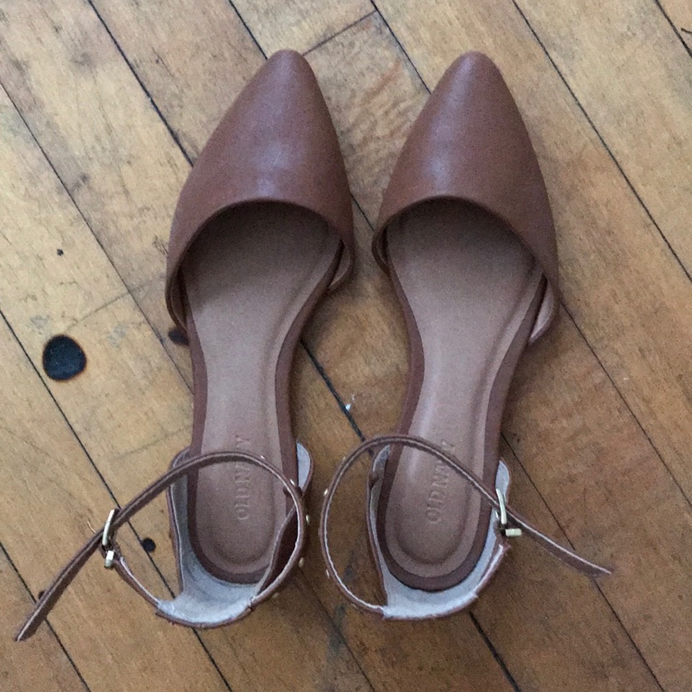 Only worn once, almost new cognac flats